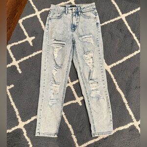 Wild Fable The Mom Jean Distressed Light Wash Jeans